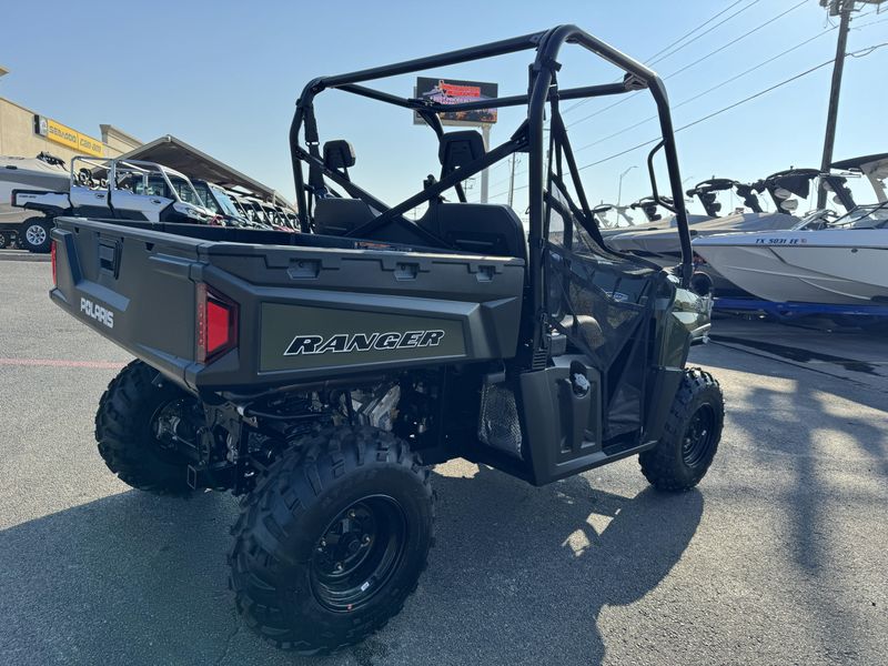 2025 POLARIS RANGER 570 FULLSIZE SAGE GREEN in a SAGE GREEN exterior color. Family PowerSports (877) 886-1997 familypowersports.com 