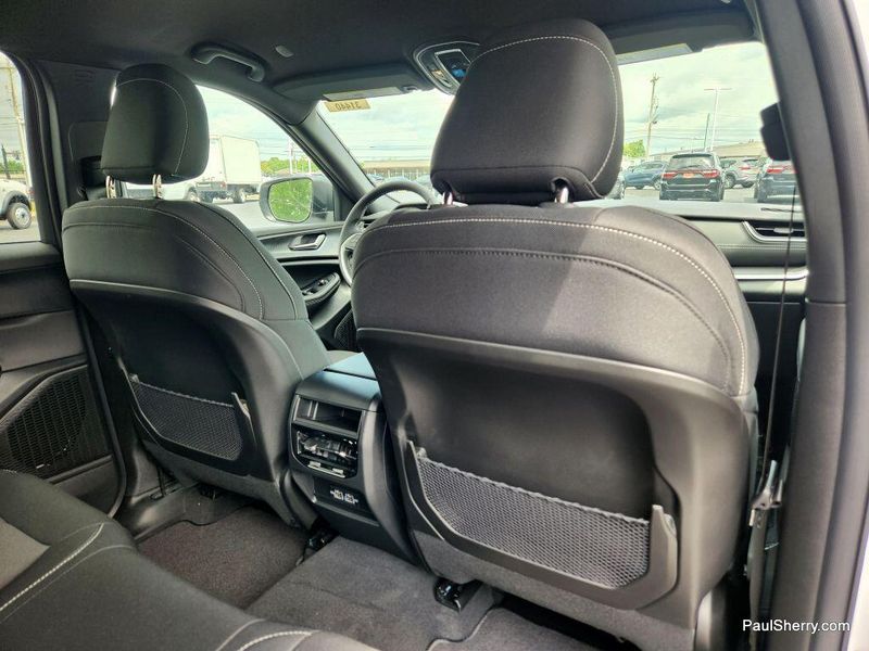 New 2025 Jeep Grand Cherokee Laredo 4x2Image 43