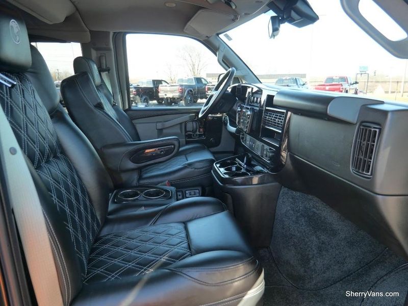 2022 Chevrolet Express Cargo Image 33