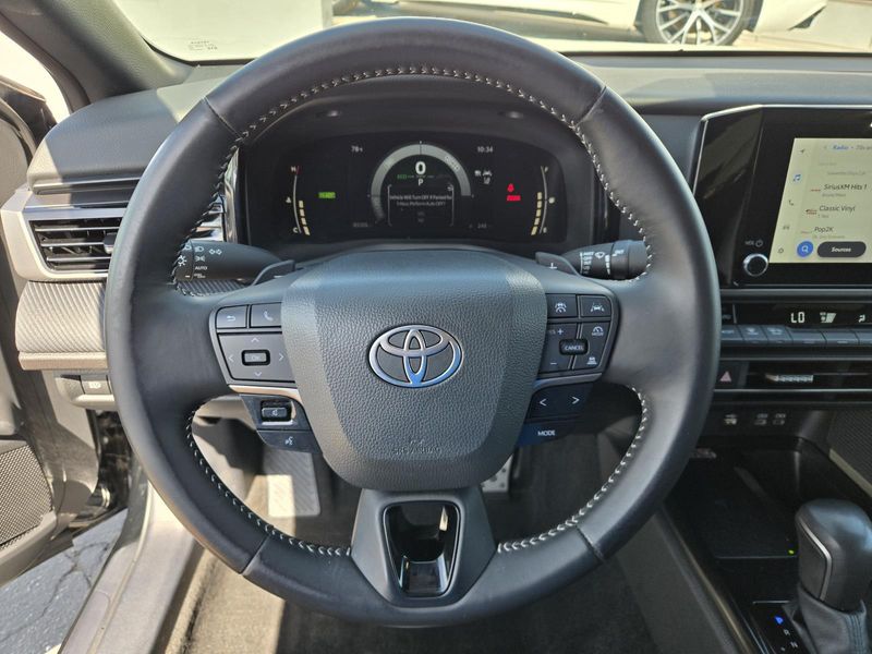 Used 2025 Toyota Camry SE (Natl)