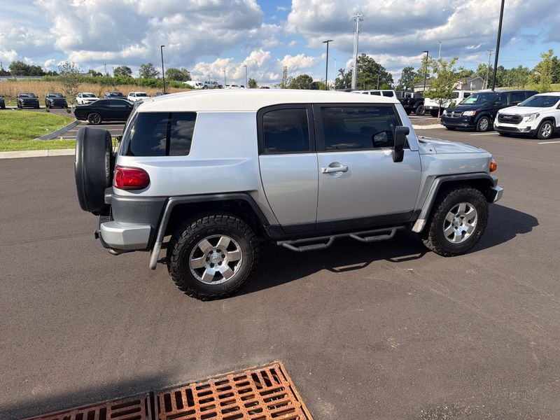 Used 2007 Toyota FJ Cruiser Image 11