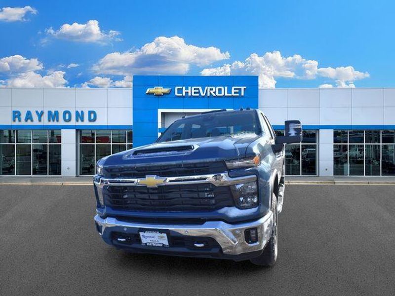 New 2026 Chevrolet Silverado 2500HD LTImage 8