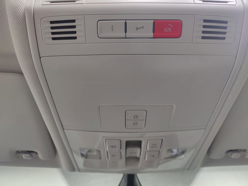 Used 2019 Volkswagen Tiguan SEL AWD w/Sunroof/NavImage 29