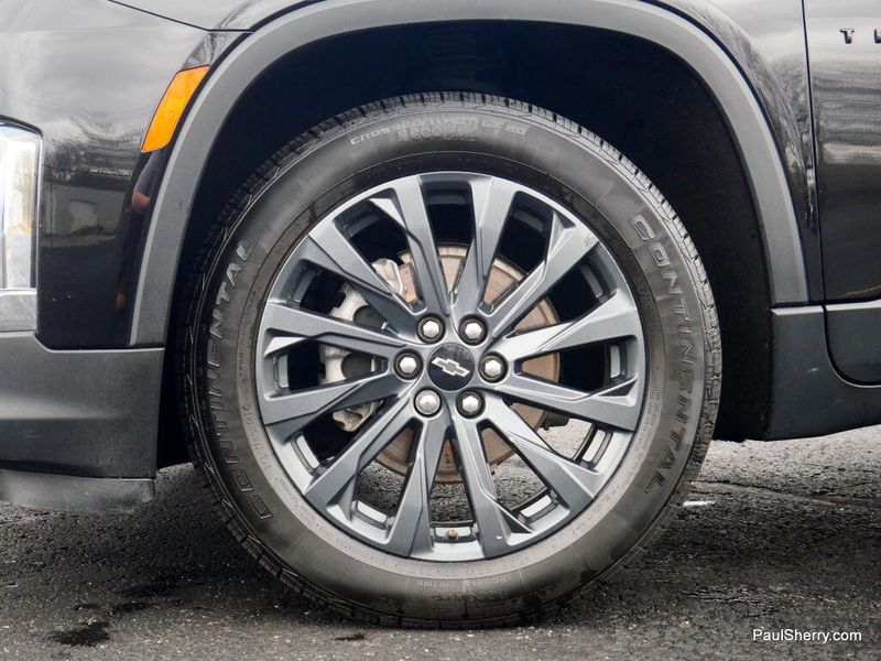 Used 2022 Chevrolet Traverse RS