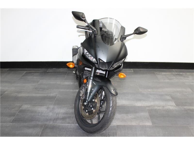 Used 2024 Yamaha YZF-R3 Image 1