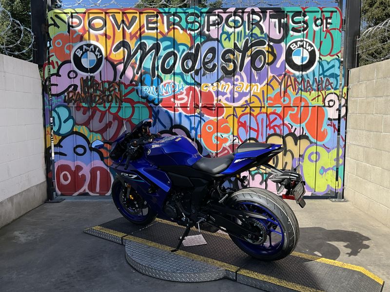 New 2026 Yamaha YZF-R7 Image 7