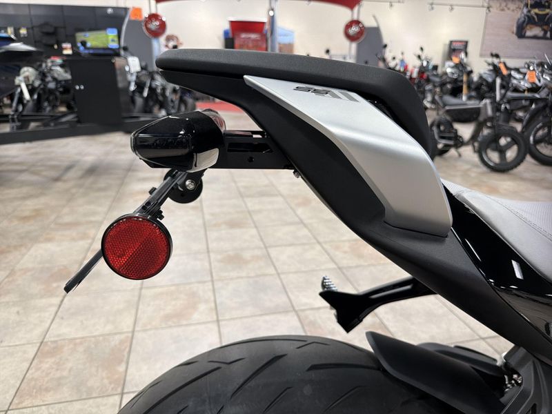 New 2026 CFMOTO 675SS Image 29
