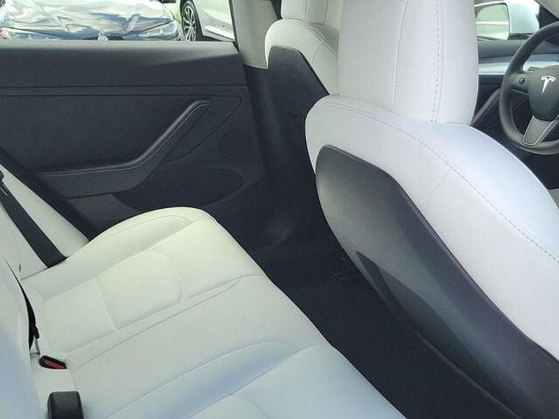 2022 Tesla Model 3 Performance photo 10