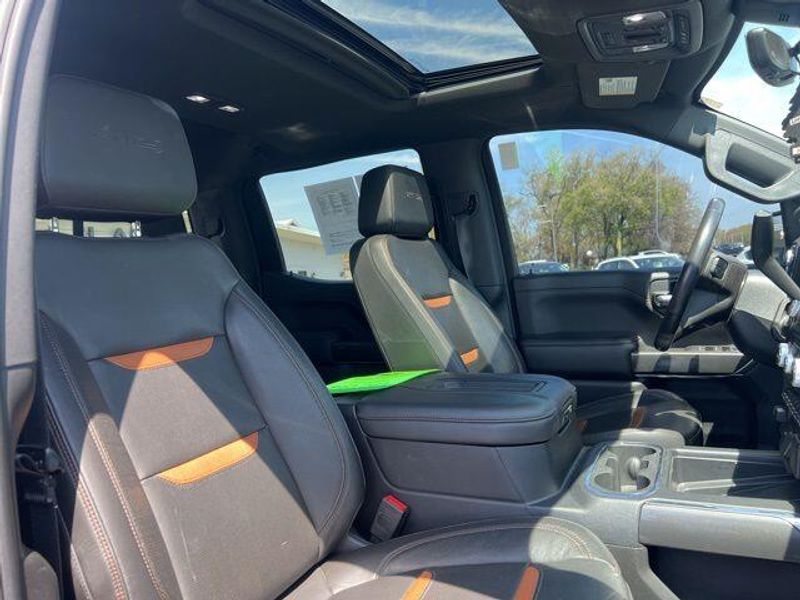 2020 GMC Sierra 1500 AT4Image 18