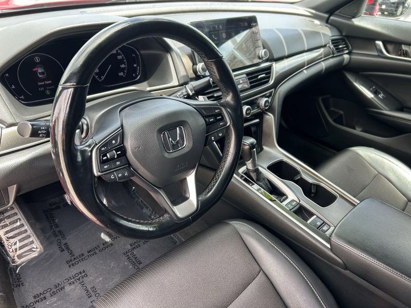 Used 2018 Honda Accord Sedan SportImage 14