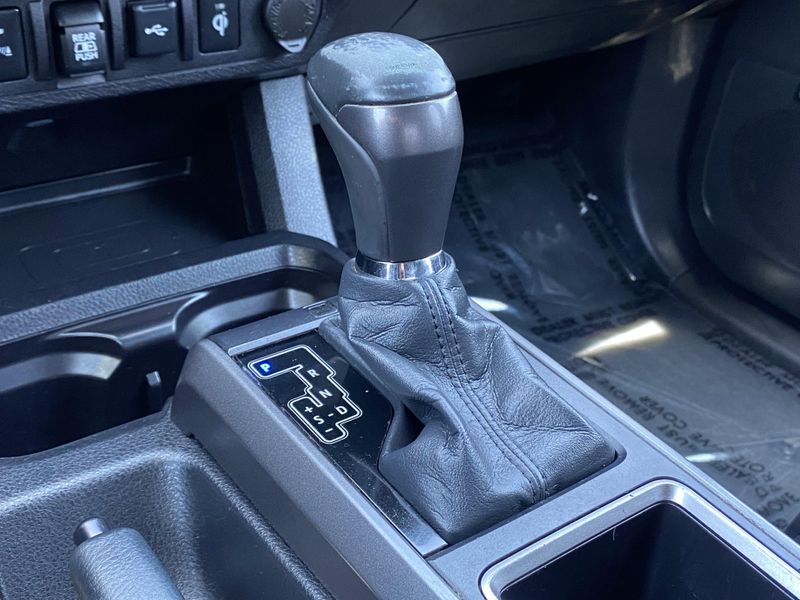 Used 2022 Toyota Tacoma TRD SportImage 24