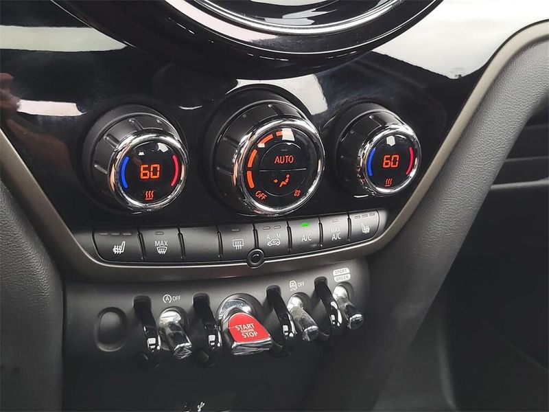2021 MINI Countryman ClassicImage 22