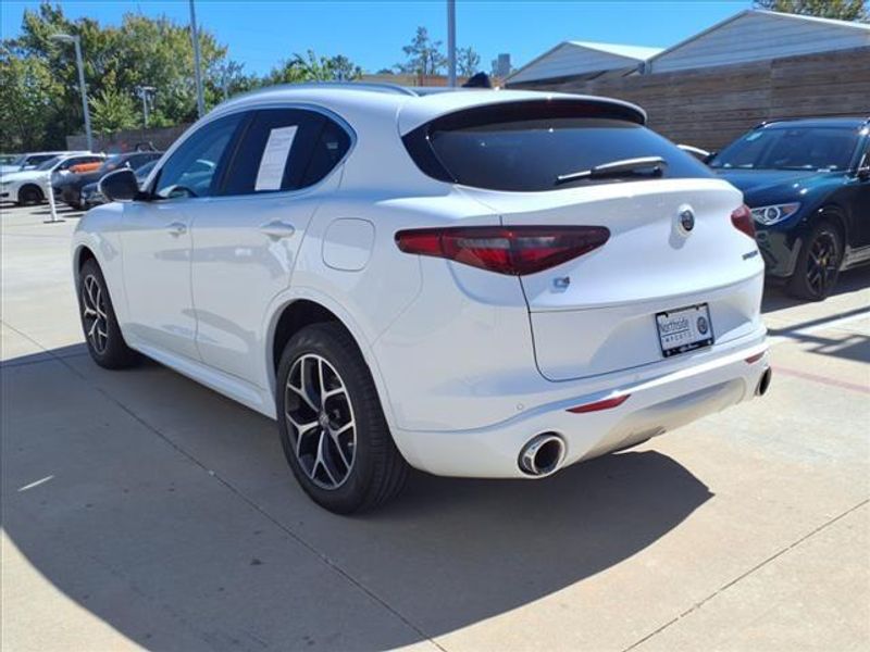 2021 Alfa Romeo Stelvio TiImage 10