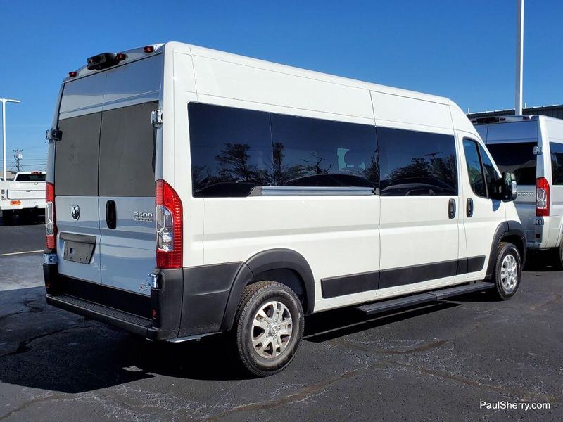 2024 RAM ProMaster 2500 Window Van Image 3