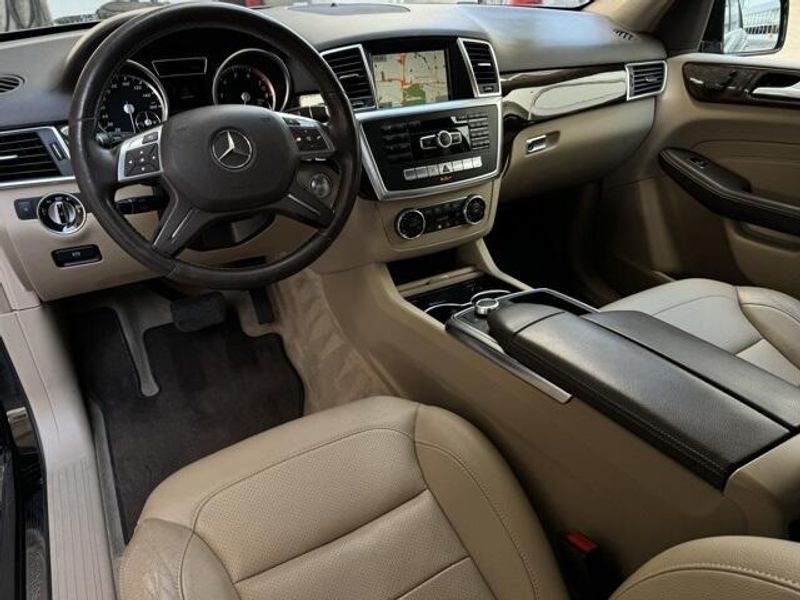 2015 Mercedes-Benz M-Class ML 350Image 2