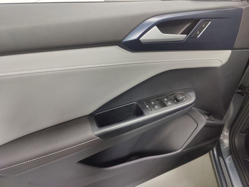 2024 Volkswagen Taos SE 4-Motion AWDImage 24
