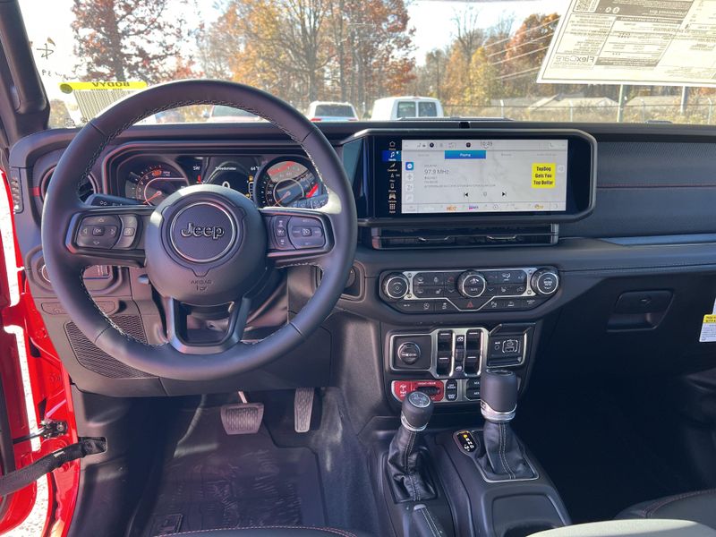 New 2026 Jeep Wrangler 4-door Rubicon XImage 17