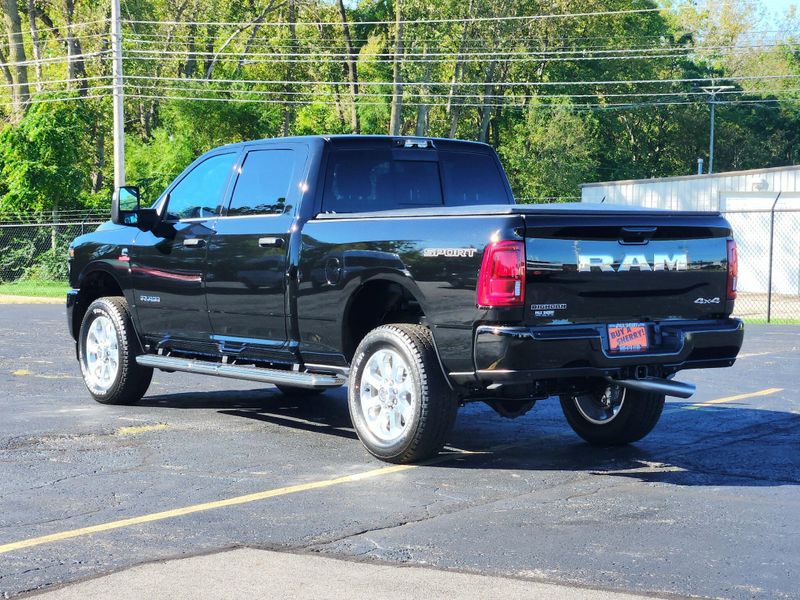 New 2027 RAM 2500 Big Horn Crew Cab 4x4 6'4' Box
