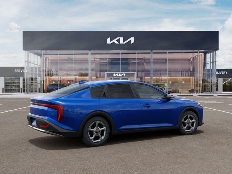 New 2026 Kia K4 LXSImage 7