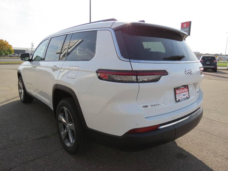 2021 Jeep Grand Cherokee L Limited 4x4 4dr SUVImage 6