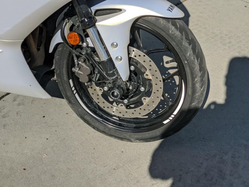 Used 2025 Yamaha YZF-R3 ABS CA Image 19