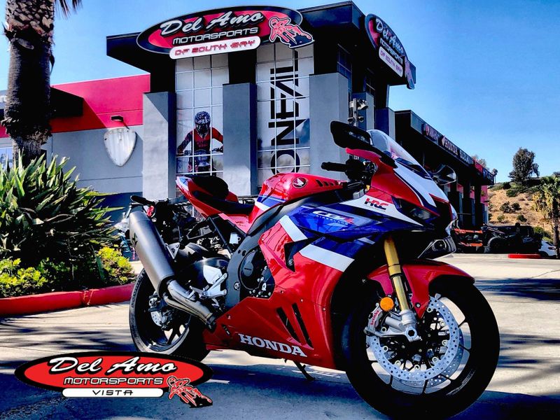 New 2027 Honda CBR1000RR-R FIREBLADE SP Image 1