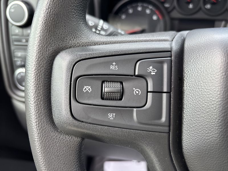 Used 2024 Chevrolet Silverado 2500HD CustomImage 24