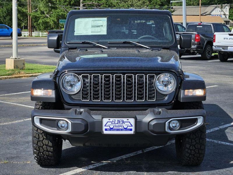 2025 Jeep Gladiator High Tide 4x4Image 2