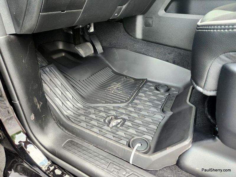 New 2025 RAM 1500 Laramie Crew Cab 4x4 5