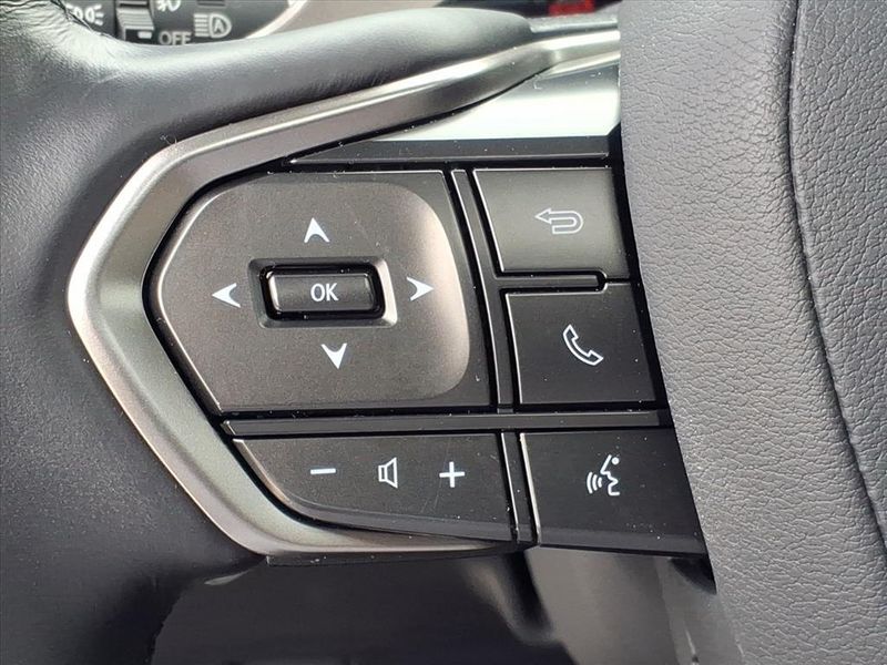 Used 2024 Lexus GX 550 OvertrailImage 18