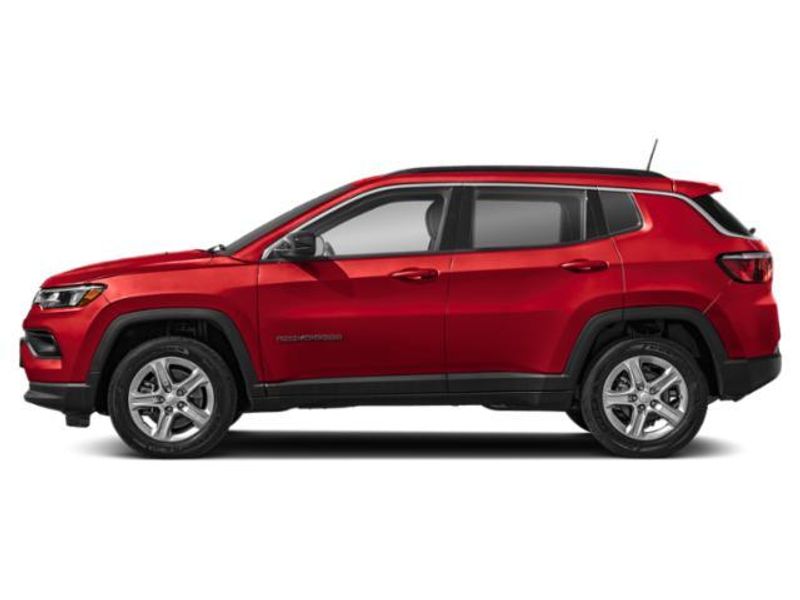 2026 Jeep Compass Latitude Altitude photo 2