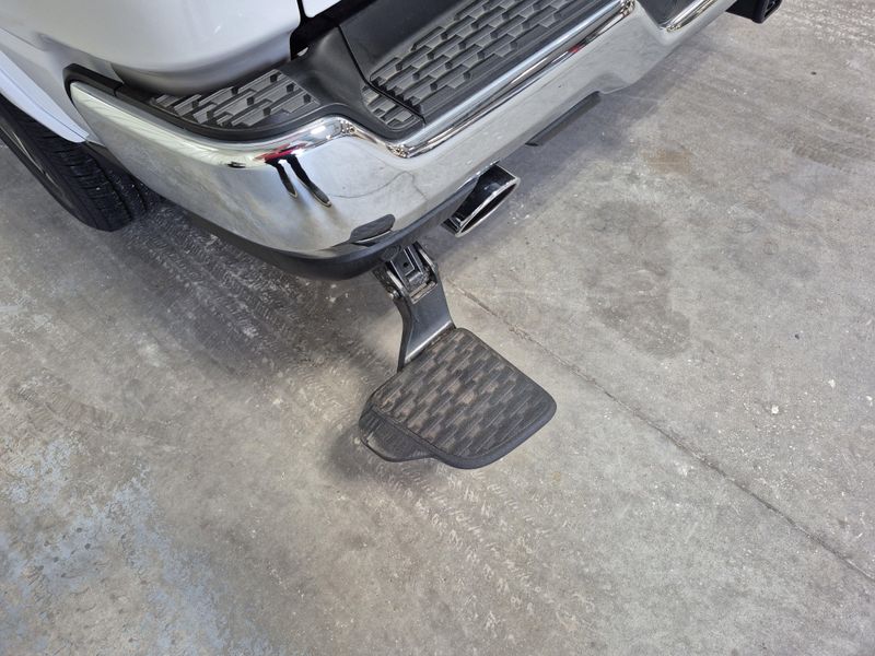 New 2025 RAM 1500 Laramie Crew Cab 4x4 5
