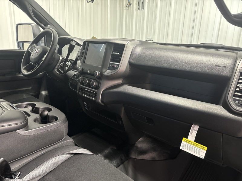 2024 RAM 3500 Tradesman Crew Cab 4x4 8