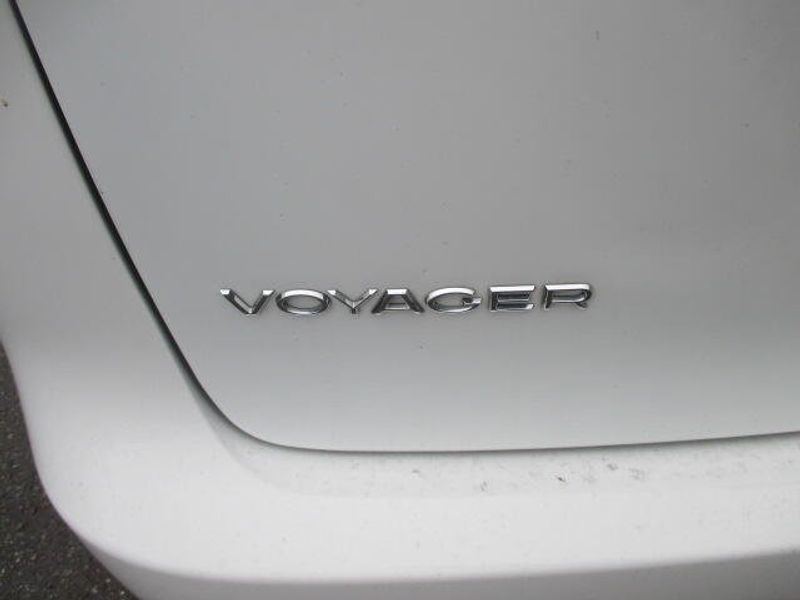 Used 2020 Chrysler Voyager LXIImage 11