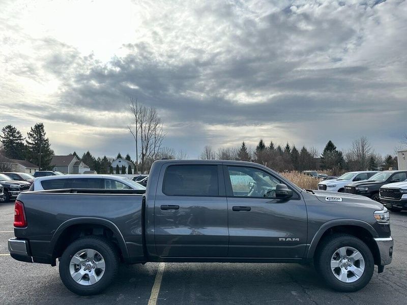 2025 RAM 1500 Big Horn Crew Cab 4x4 5