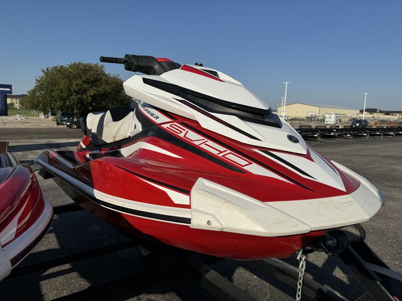 2018 Yamaha GP1800 TORCH RED AND WHITE Image 4