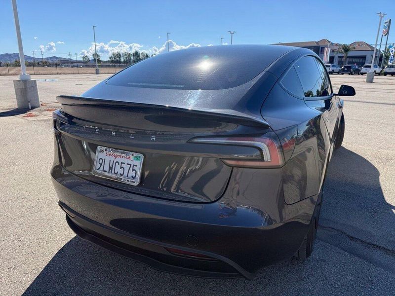 Used 2024 Tesla Model 3 BaseImage 4