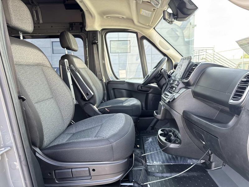 New 2026 RAM Promaster 2500 Slt+ Window Van High Roof 159' Wb