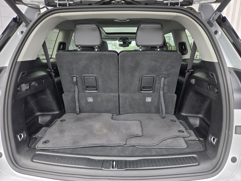 Used 2022 Jeep Grand Cherokee L Limited 4x2
