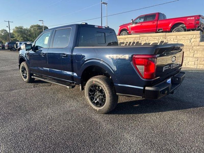 2025 Ford F-150 XLT photo 4