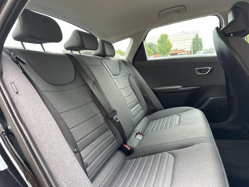 2025 Kia K4 EXImage 19