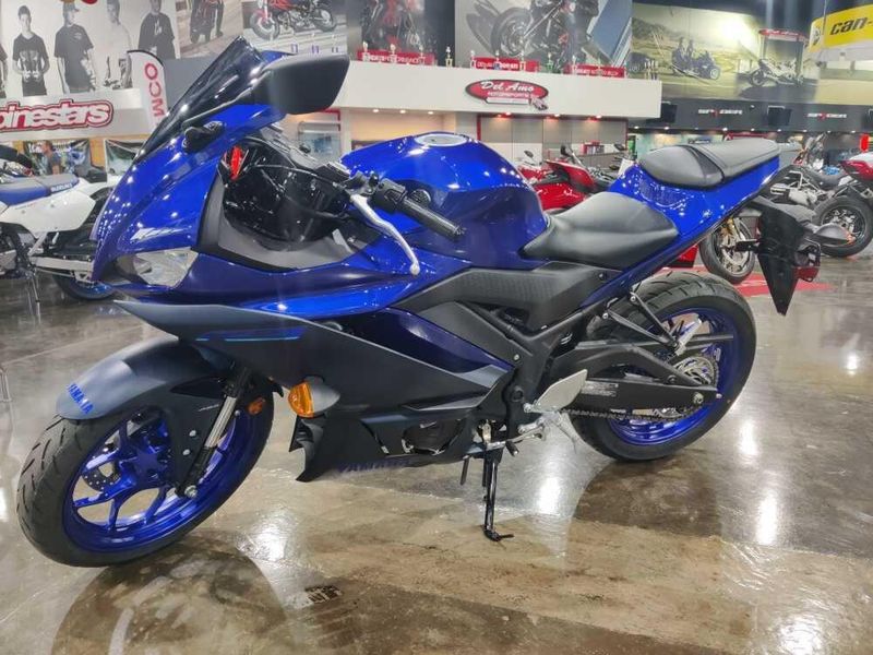 Used 2024 Yamaha YZF-R3 ABS Image 6
