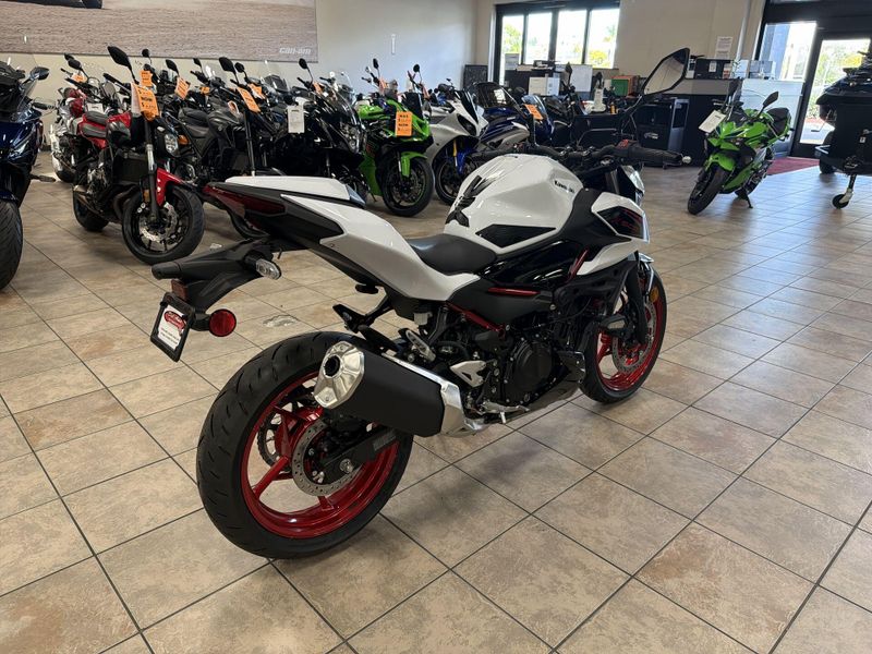 New 2026 Kawasaki Z500 SE ABS Image 17