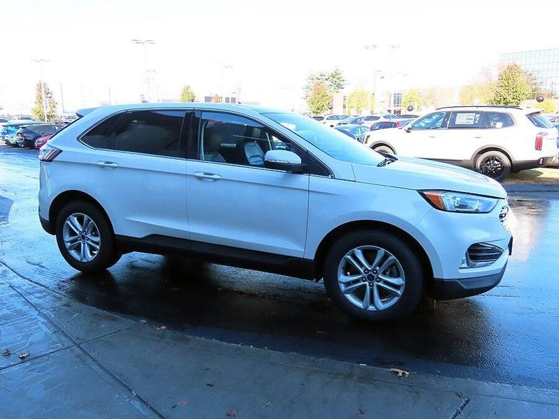 2019 Ford Edge SELImage 3