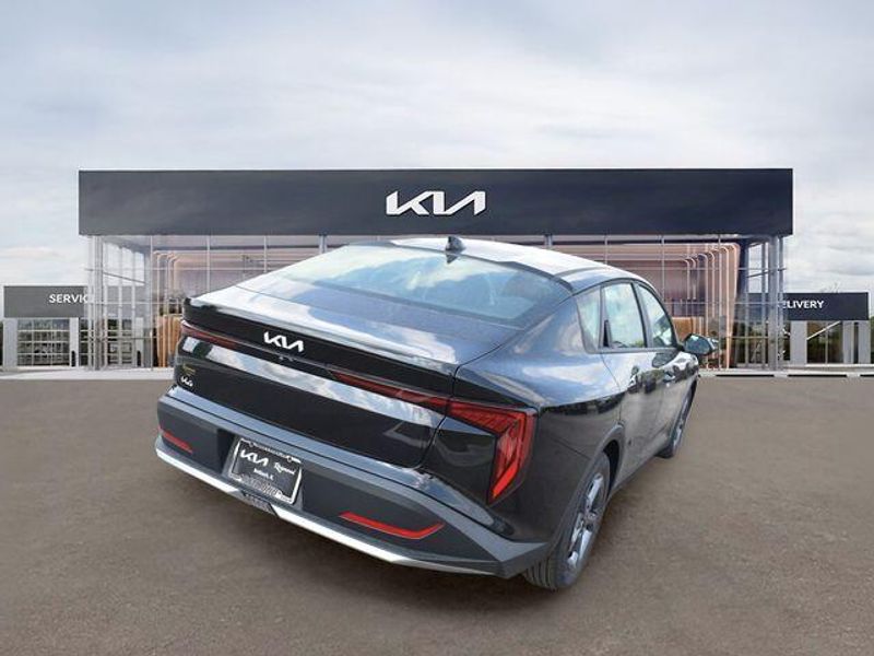 New 2026 Kia K4 LXSImage 4