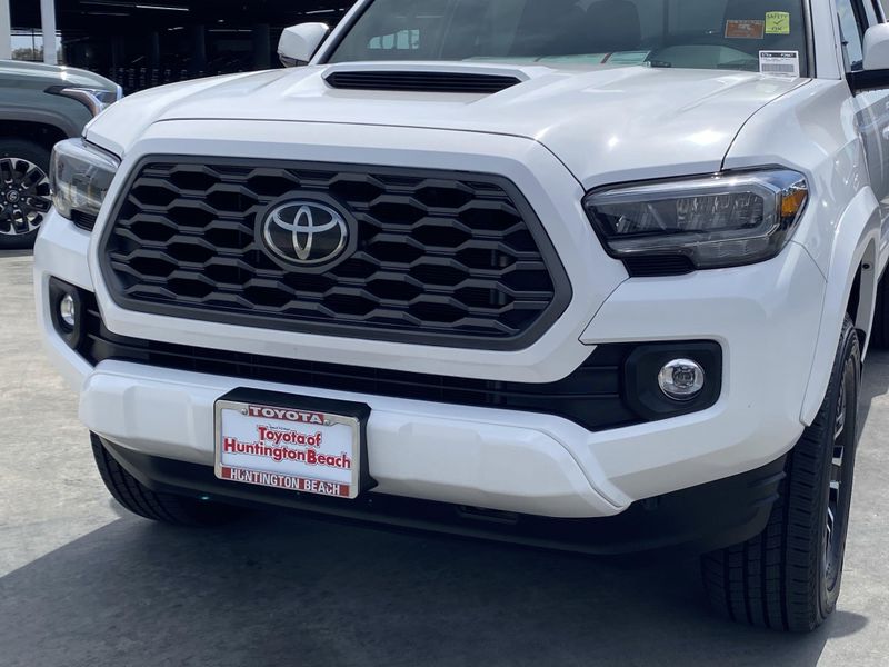 2023 Toyota Tacoma TRD SportImage 9