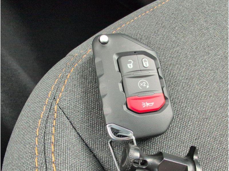 New 2026 Jeep Wrangler 4-door Sport SImage 19