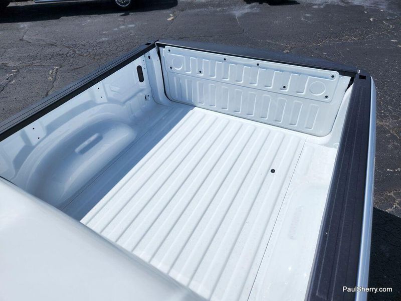 New 2026 RAM 1500 Tradesman Crew Cab 4x4 5'7' Box