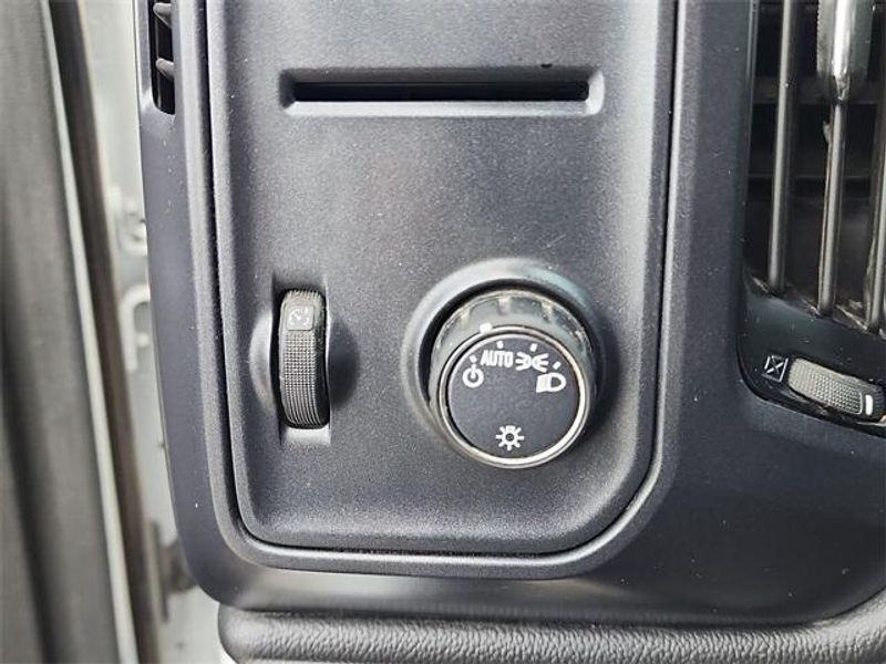 2021 Chevrolet Silverado 4500HD Work TruckImage 18