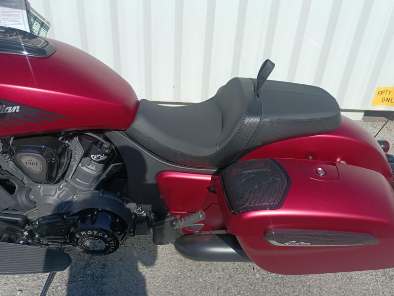 2024 Indian Motorcycle Challenger Dark Horse  w/ Powerband Audio PkgImage 4